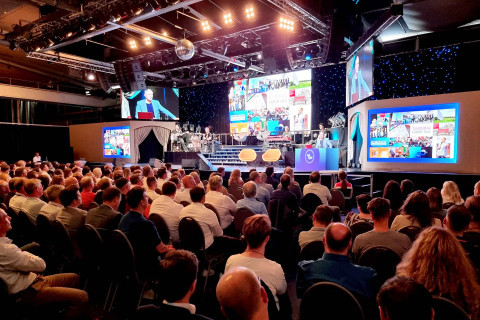 Fujitsu Business Booster Summit